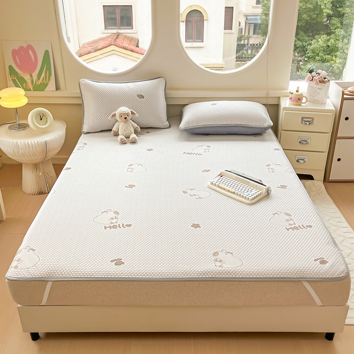 91家纺网 家纺一手货源 找家纺 芙绣 2025新款凉感丝提花学生凉席三件套 嘟嘟