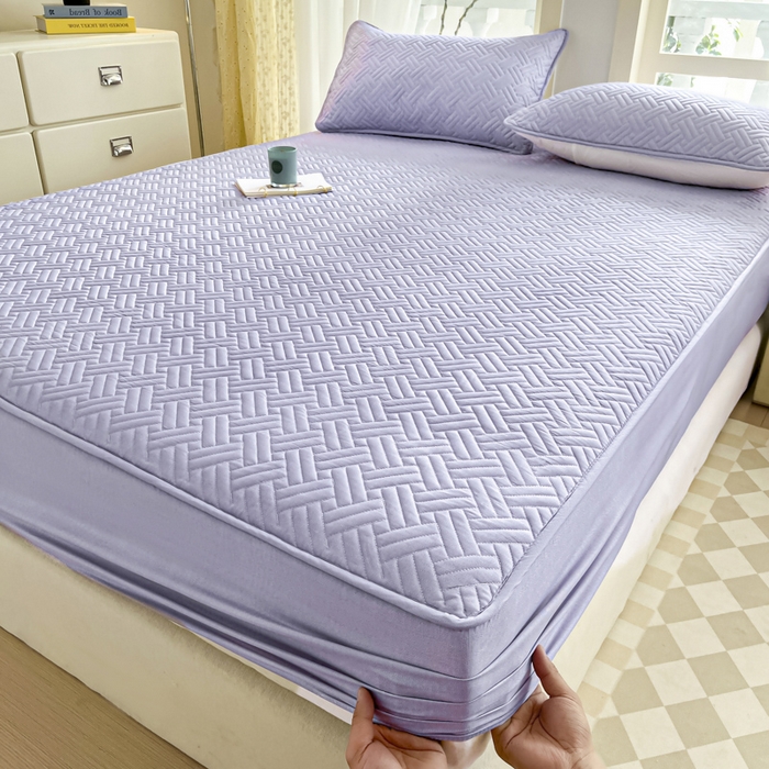 91家纺网 家纺一手货源 找家纺 卡伦家纺 2025新款水洗棉磨毛防水夹棉床笠 斜纹-烟熏紫