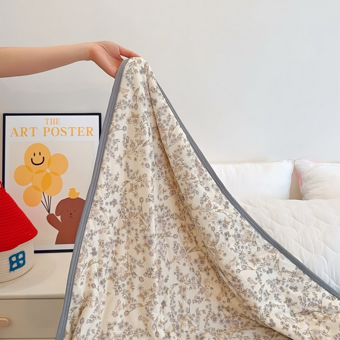 91家纺网 家纺一手货源 找家纺 兜米  2025夏季A类针织棉夏凉被小清新卡通双面针织棉空调被子被芯 花曦