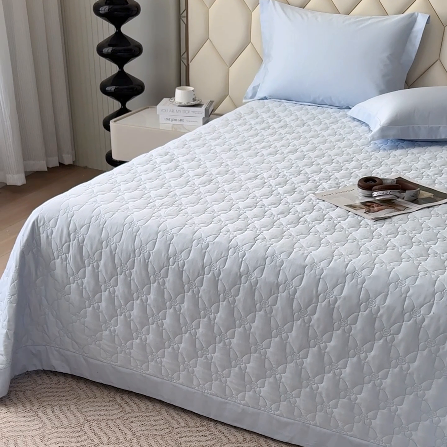 91家纺网 家纺一手货源 找家纺 金喜 2025新款高端100支全棉蚕丝床盖豆邦纤维蚕丝床盖三件套-蝶恋花系列 蝶恋花-铃兰