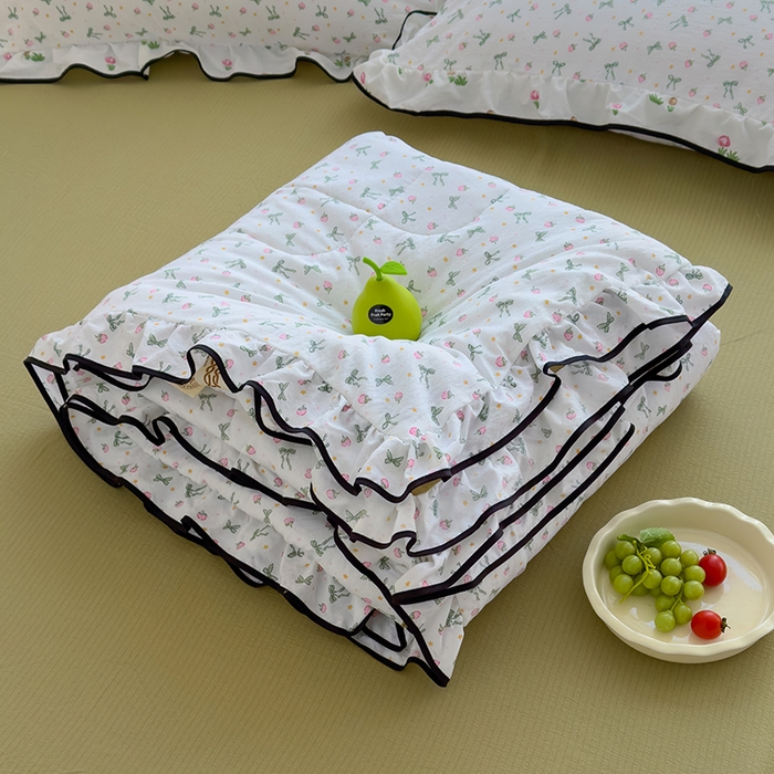 91家纺网 家纺一手货源 找家纺 慕尚 2025新款云感棉花边夏凉被空调被 草莓园