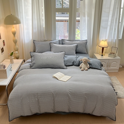 91家纺网 家纺一手货源 找家纺 首尔家纺 2025新款云朵棉贝壳边款四件套 贝壳边-灰蓝条