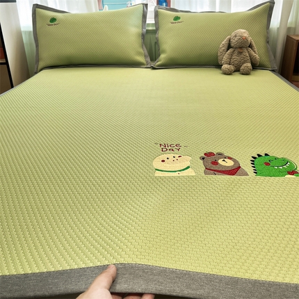 91家纺网 家纺一手货源 找家纺 （总）启程家纺 2025春夏新款冰豆豆凉席刺绣款复合三明治三件套