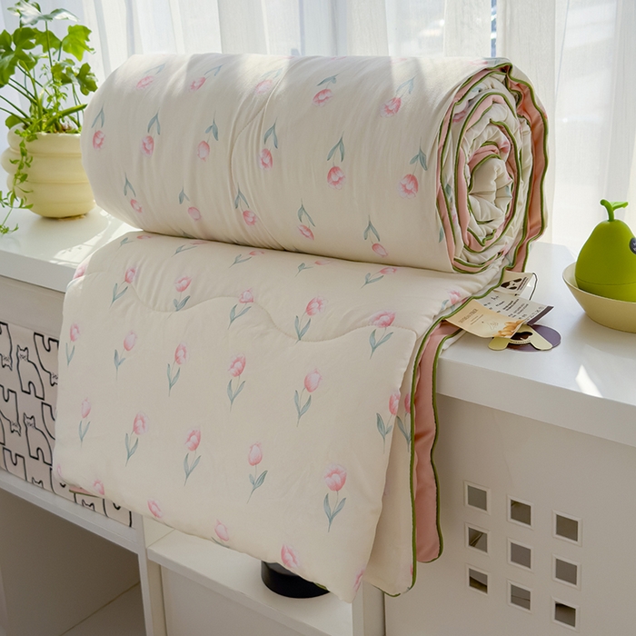 91家纺网 家纺一手货源 找家纺 美派工厂店2025新款水洗邹邹纱夏被 落暮花店