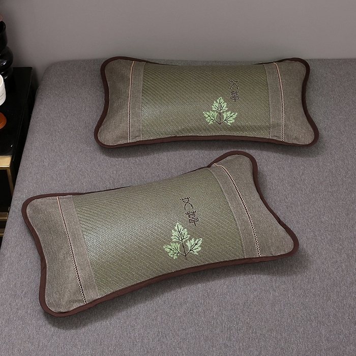 91家纺网 家纺一手货源 找家纺 纽乐家纺 2025新款夏凉凉感艾草花茶香冰藤枕芯茉莉花助睡眠枕头枕芯 艾草茶香冰藤枕-墨绿 35x55cm/只