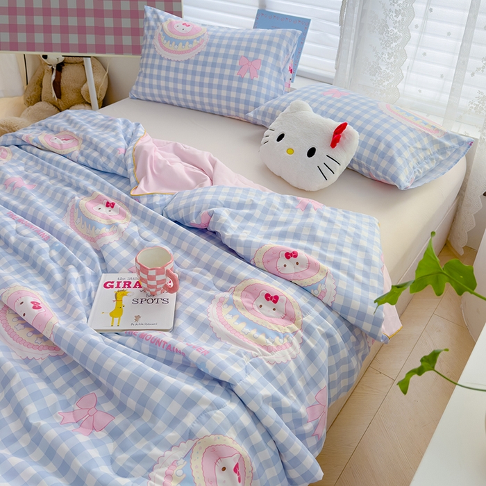 91家纺网 家纺一手货源 找家纺 美派工厂店2025新款水洗邹邹纱夏被 蛋糕蓝格kt