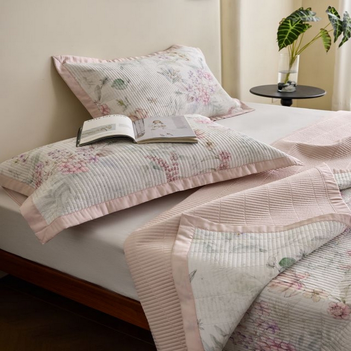 91家纺网 家纺一手货源 找家纺 黛舒家居2025新款天丝水洗印花夏被床盖三件套 繁花之恋