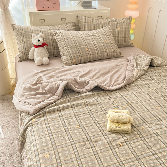 91家纺网 家纺一手货源 找家纺 美梦里 2025新款A类水洗棉棉花夏被 夏凉被空调被 英伦小熊