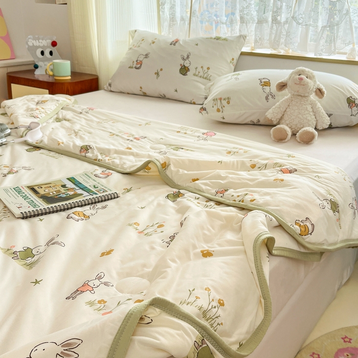 91家纺网 家纺一手货源 找家纺 葡萄家 2025新款A类母婴级大豆纤维牛奶丝针织棉夏凉被空调被-系列二 赏花兔