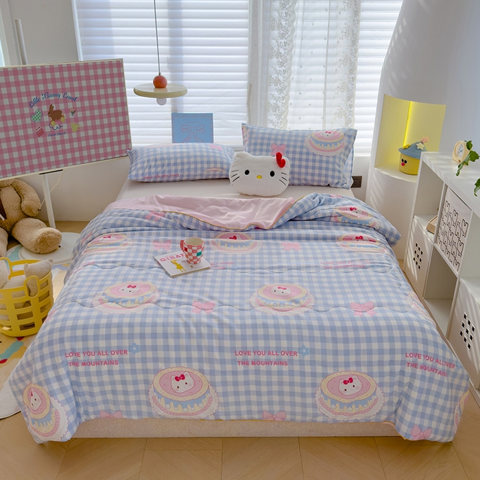 91家纺网 家纺一手货源 找家纺 美派工厂店2025新款水洗邹邹纱夏被 蛋糕蓝格kt