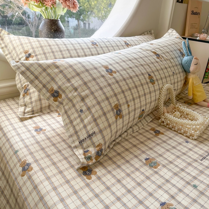 91家纺网 家纺一手货源 找家纺 百寐 2025新款13372全棉纯棉印花双人枕套+同款床单 格子熊