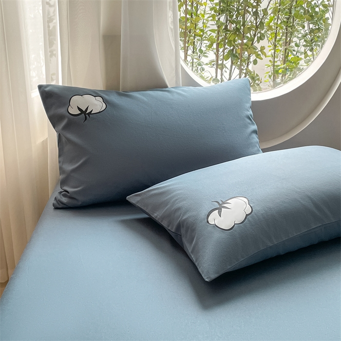 91家纺网 家纺一手货源 找家纺 布卢姆床垫 2025新款全棉烫画全棉老粗布床笠 棉朵-藏蓝