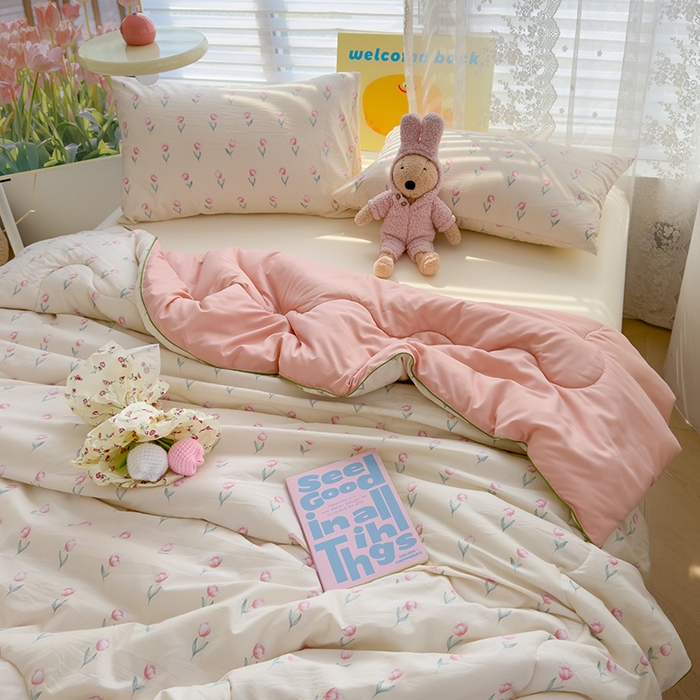 91家纺网 家纺一手货源 找家纺 美派工厂店2025新款水洗邹邹纱夏被 落暮花店