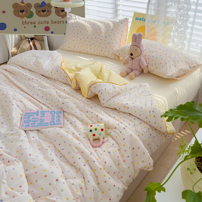 91家纺网 家纺一手货源 找家纺 美派工厂店2025新款水洗邹邹纱夏被 小波点