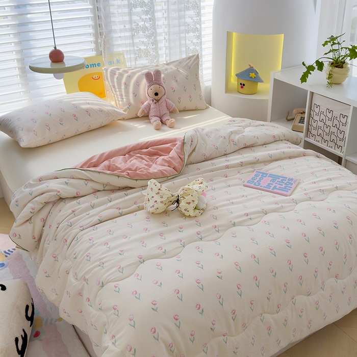 91家纺网 家纺一手货源 找家纺 美派工厂店2025新款水洗邹邹纱夏被 落暮花店