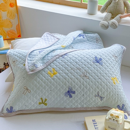 91家纺网 家纺一手货源 找家纺 美宜家 2025新款凉感丝绗缝夹棉印花枕巾 蝴蝶结兰50x80cm一对