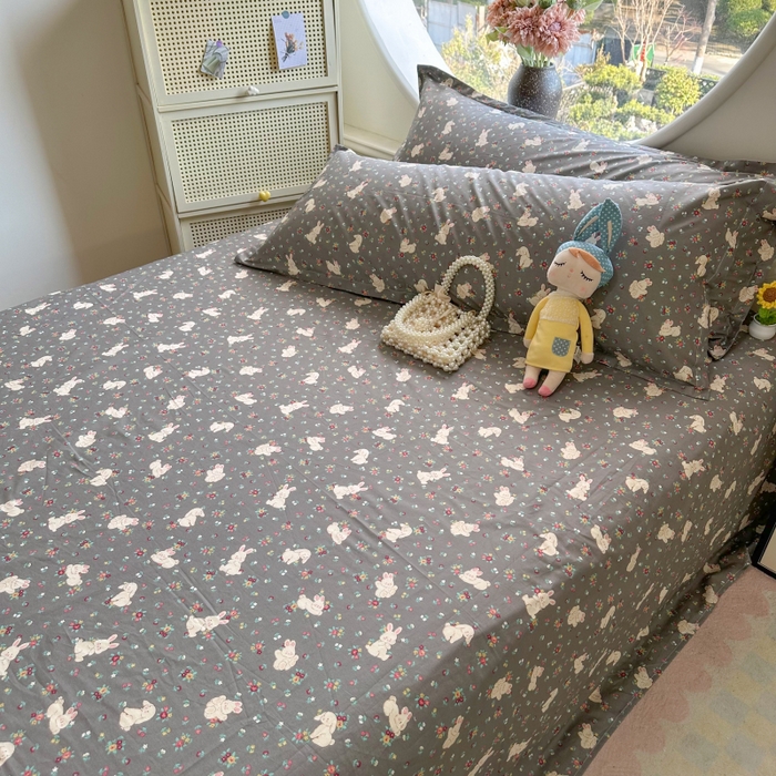 91家纺网 家纺一手货源 找家纺 百寐 2025新款13372全棉纯棉印花双人枕套+同款床单 月光兔