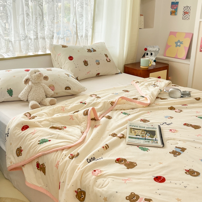 91家纺网 家纺一手货源 找家纺 葡萄家 2025新款A类母婴级大豆纤维牛奶丝针织棉夏凉被空调被-系列二 小熊软糖