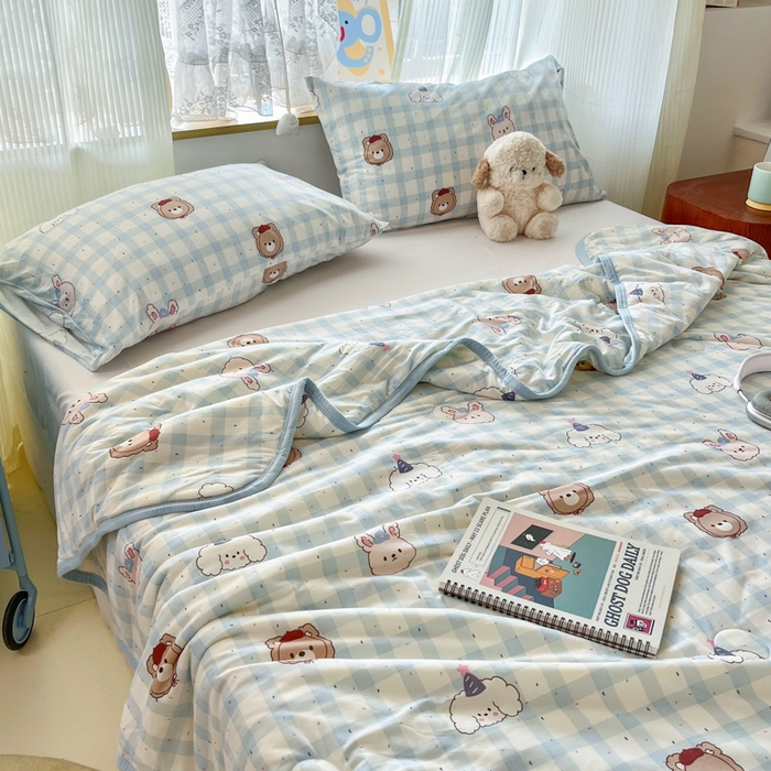 91家纺网 家纺一手货源 找家纺 葡萄家 2025新款A类母婴级大豆纤维牛奶丝针织棉夏凉被空调被-系列二 格子小熊