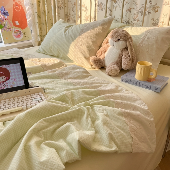 91家纺网 家纺一手货源 找家纺 盼季家纺 新款夏季夏天蕾丝花边大豆纤维被夏凉被床单四件套空调被 蕾丝花边夏被-绿小格