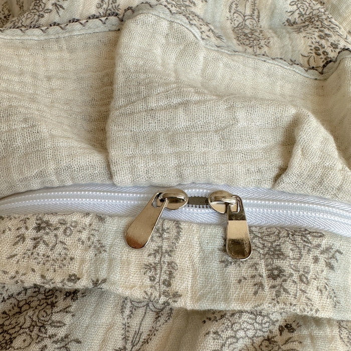 91家纺网 家纺一手货源 找家纺 2025新韩版花边全棉双层皱皱纱布四件套 白兰地