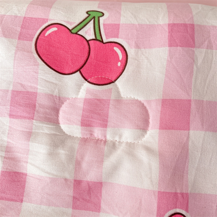 91家纺网 家纺一手货源 找家纺 美梦里 2025新款A类水洗棉棉花夏被 夏凉被空调被 甜心樱桃