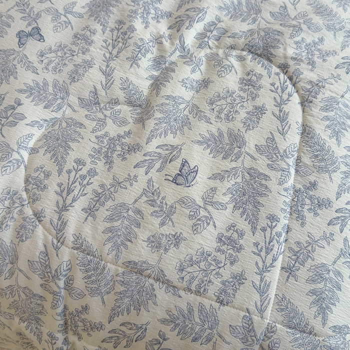 91家纺网 家纺一手货源 找家纺 慕尚 2025新款云感棉花边夏凉被空调被 蝶恋