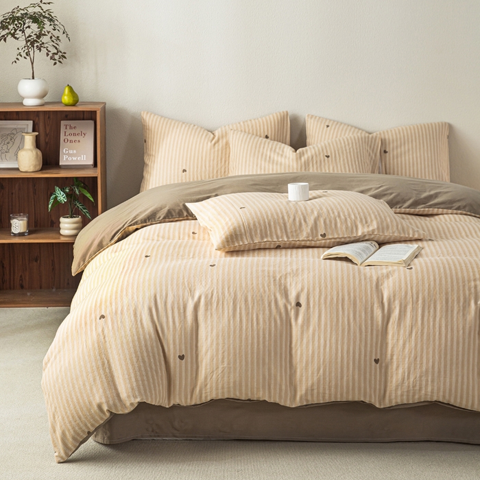 91家纺网 家纺一手货源 找家纺 2025新款全棉水洗棉双层纱印花四件套 悦吟-咖