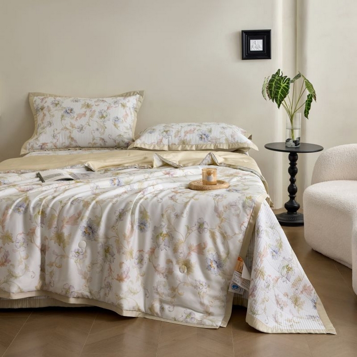 91家纺网 家纺一手货源 找家纺 黛舒家居2025新款天丝水洗印花夏被床盖三件套 樱岛春漫