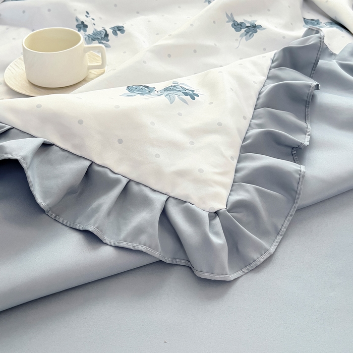 91家纺网 家纺一手货源 找家纺 找底底家纺 2025新款60S水洗天丝夏被夏凉被空调被床裙四件套 蓝色妖姬