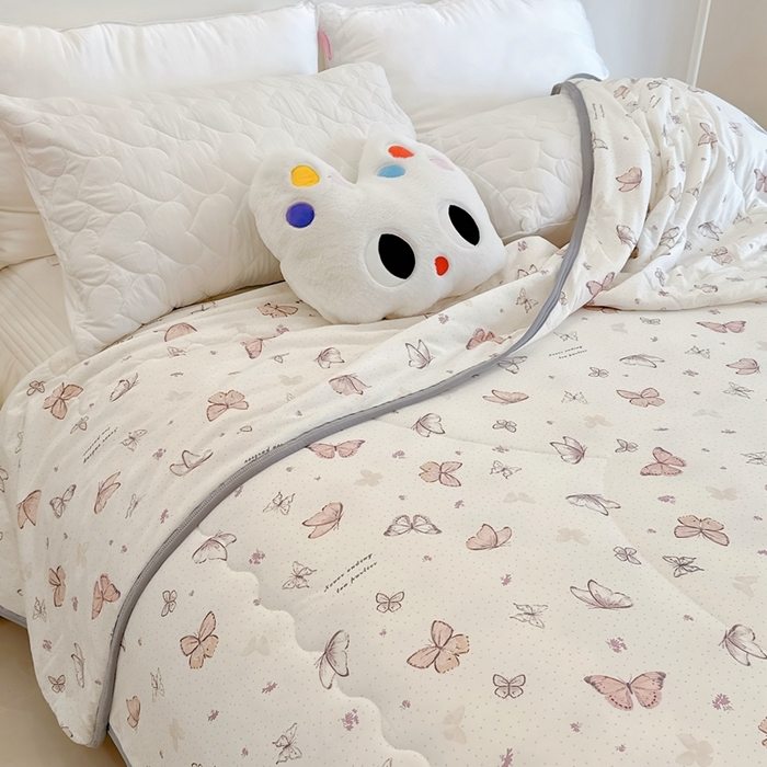 91家纺网 家纺一手货源 找家纺 兜米  2025夏季A类针织棉夏凉被小清新卡通双面针织棉空调被子被芯 小蝴蝶