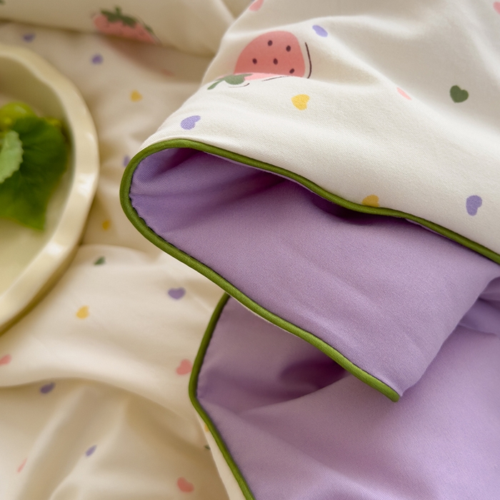 91家纺网 家纺一手货源 找家纺 美派工厂店2025新款水洗邹邹纱夏被 草莓小甜心