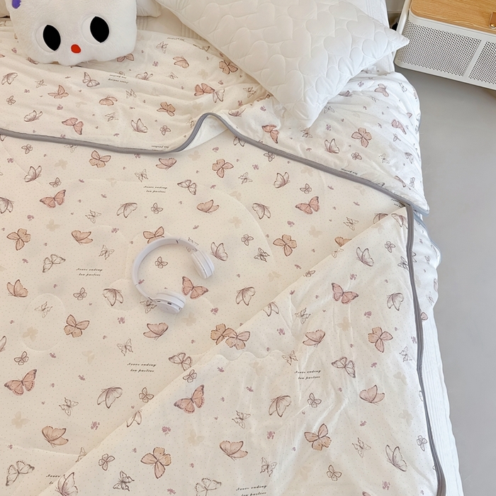 91家纺网 家纺一手货源 找家纺 兜米  2025夏季A类针织棉夏凉被小清新卡通双面针织棉空调被子被芯 小蝴蝶