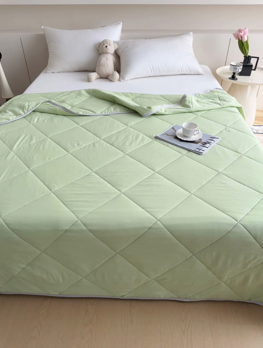 91家纺网 家纺一手货源 找家纺 薇玛仕 2025新款外贸款纯色亲肤磨毛超声波空调被 青草绿