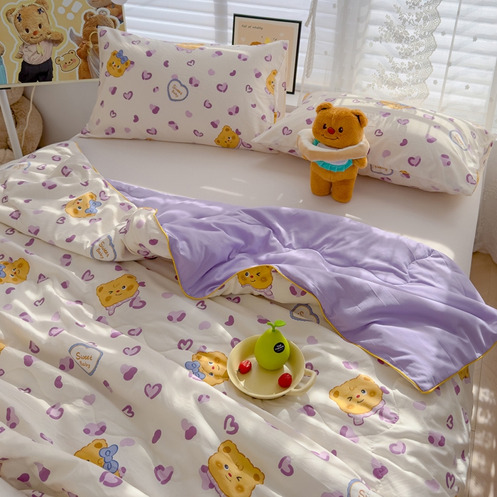 91家纺网 家纺一手货源 找家纺 美派工厂店2025新款水洗邹邹纱夏被 甜甜黄油熊