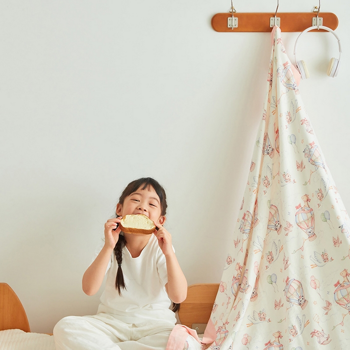 91家纺网 家纺一手货源 找家纺 嗨生活 2025年新品天竹系列A类竹纤维四层纱儿童盖毯 幼儿园夏被夏凉被空调被 热气球