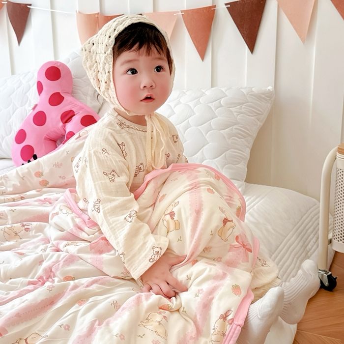 91家纺网 家纺一手货源 找家纺 兜米  2025夏季A类针织棉夏凉被小清新卡通双面针织棉空调被子被芯 蝴蝶结兔兔