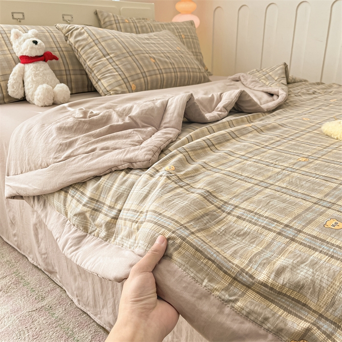 91家纺网 家纺一手货源 找家纺 美梦里 2025新款A类水洗棉棉花夏被 夏凉被空调被 英伦小熊