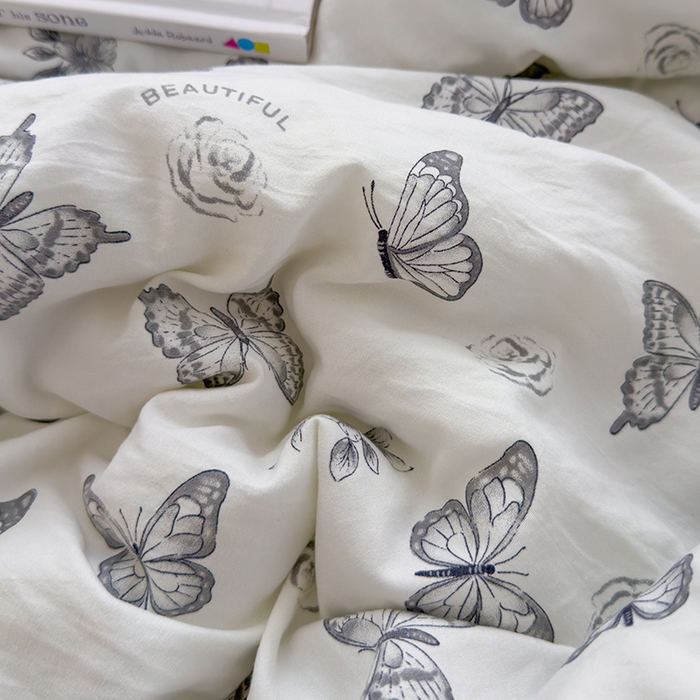 91家纺网 家纺一手货源 找家纺 美派工厂店2025新款水洗邹邹纱夏被 梦幻蝴蝶