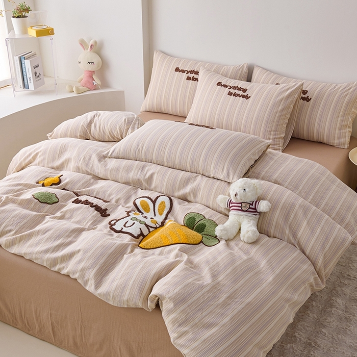 91家纺网 家纺一手货源 找家纺 爱思佳2025新款全棉双层纱毛巾绣系列四件套 萝卜兔