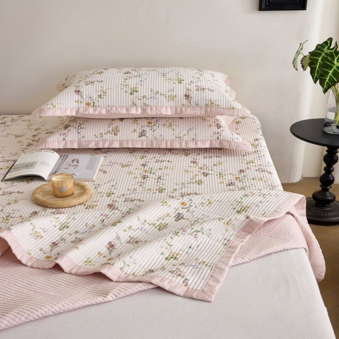 91家纺网 家纺一手货源 找家纺 黛舒家居2025新款天丝水洗印花夏被床盖三件套 小雨录