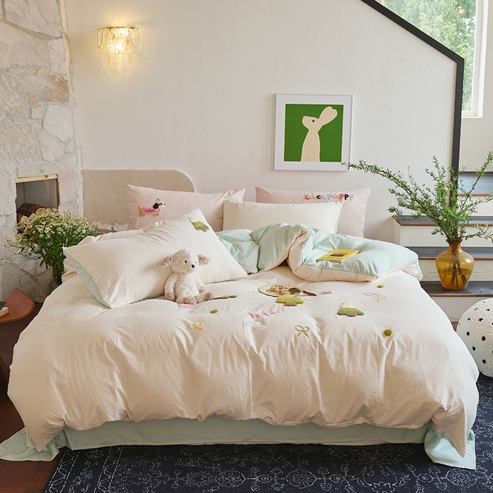 91家纺网 家纺一手货源 找家纺 （总）鑫喜莱家纺 2025新款水洗棉毛巾绣四件套场景二【全系图有买家秀文件】