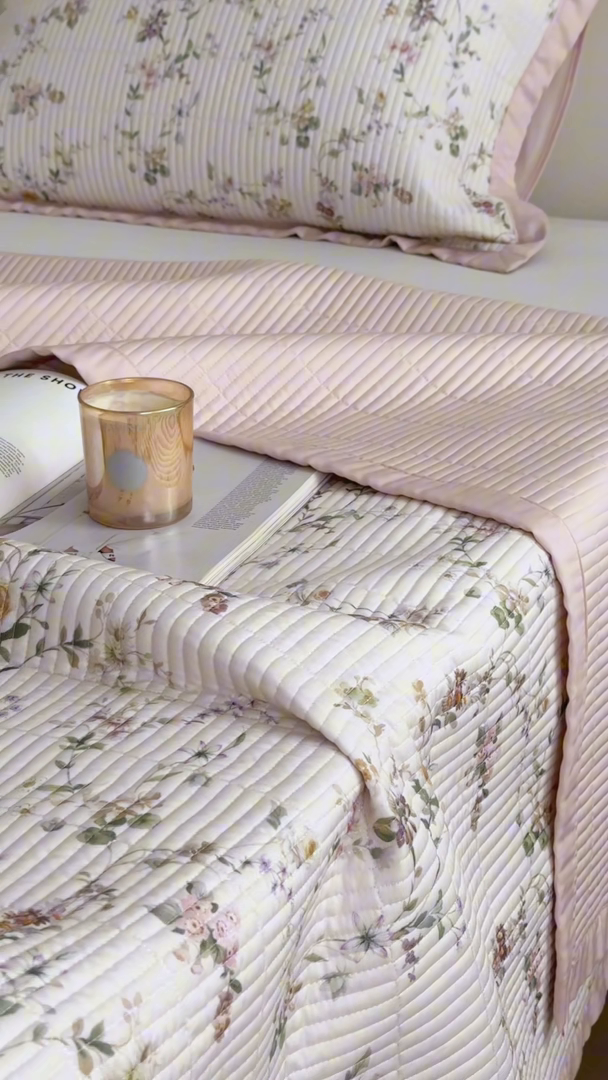 91家纺网 家纺一手货源 找家纺 黛舒家居2025新款天丝水洗印花夏被床盖三件套 小雨录