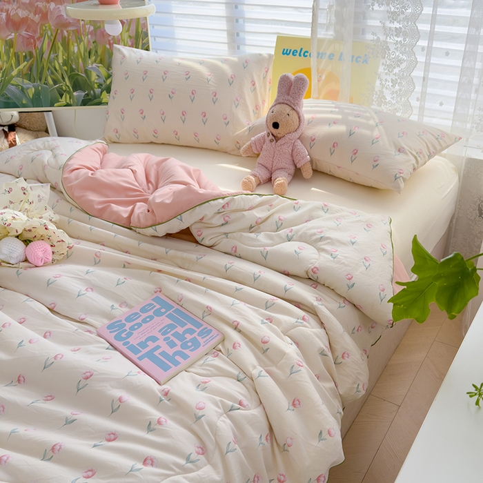 91家纺网 家纺一手货源 找家纺 美派工厂店2025新款水洗邹邹纱夏被 落暮花店