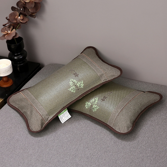91家纺网 家纺一手货源 找家纺 纽乐家纺 2025新款夏凉凉感艾草花茶香冰藤枕芯茉莉花助睡眠枕头枕芯 艾草茶香冰藤枕-墨绿 35x55cm/只