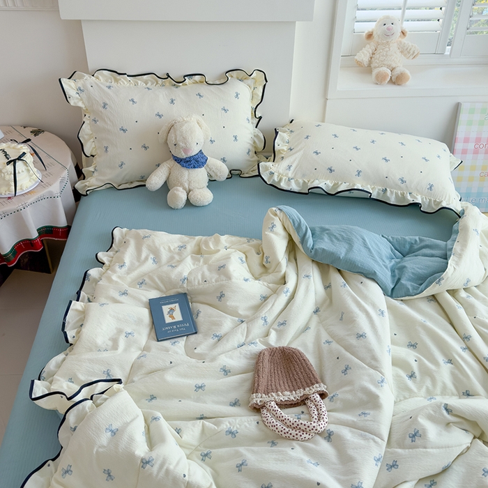 91家纺网 家纺一手货源 找家纺 慕尚 2025新款云感棉花边夏凉被空调被 蓝蝴蝶结