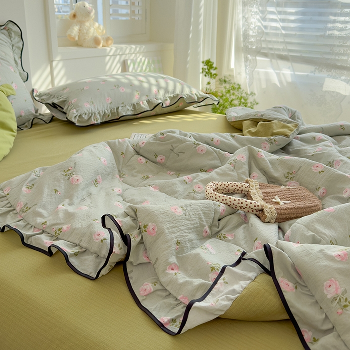 91家纺网 家纺一手货源 找家纺 慕尚 2025新款云感棉花边夏凉被空调被 丝带花