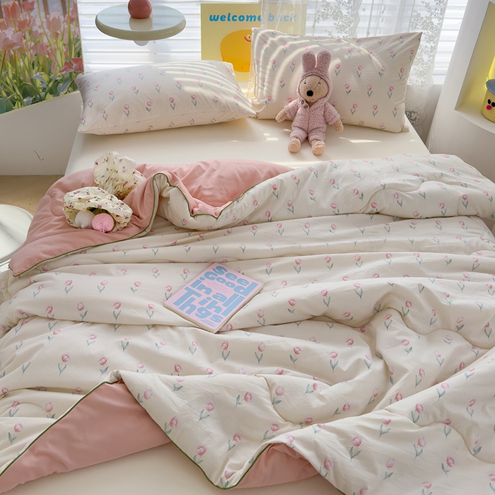 91家纺网 家纺一手货源 找家纺 美派工厂店2025新款水洗邹邹纱夏被 落暮花店