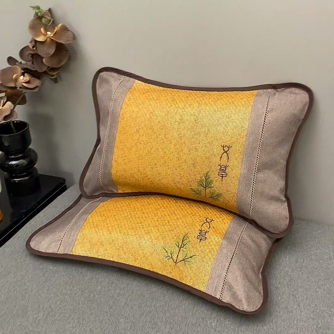 91家纺网 家纺一手货源 找家纺 纽乐家纺 2025新款夏凉凉感艾草花茶香冰藤枕芯茉莉花助睡眠枕头枕芯 艾草茶香冰藤枕-浅咖 35x55cm/只