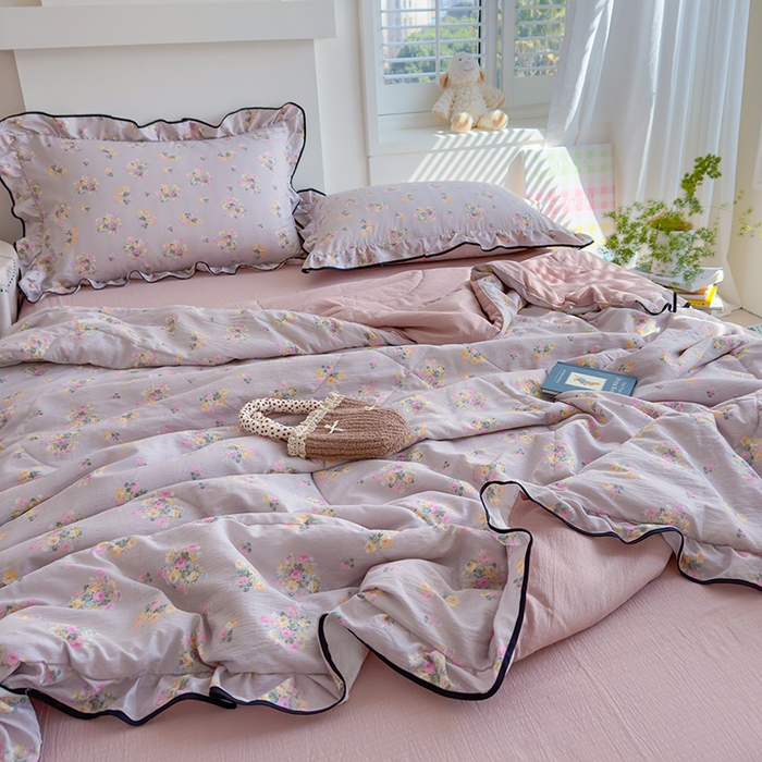 91家纺网 家纺一手货源 找家纺 慕尚 2025新款云感棉花边夏凉被空调被 柔情紫